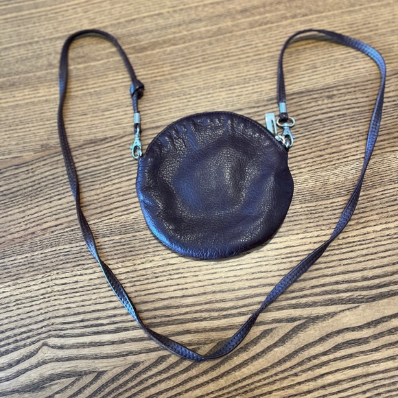 Made in Italy Leather Flower Handbag - Picture 10 of 13